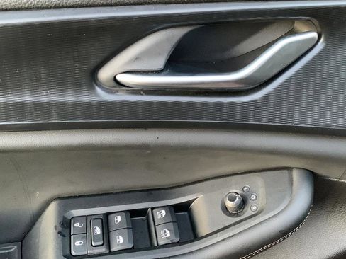 Used 2024 Jeep Grand Cherokee Altitude image 16