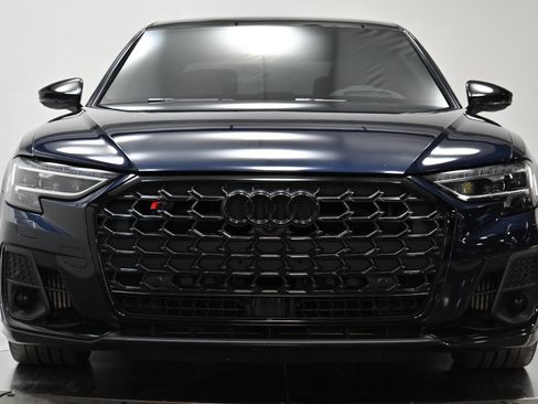 Used 2022 Audi S8 image 14