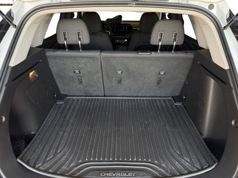 Used 2024 Chevrolet TrailBlazer LT w/ LT Cold Weather Package FWD image 13