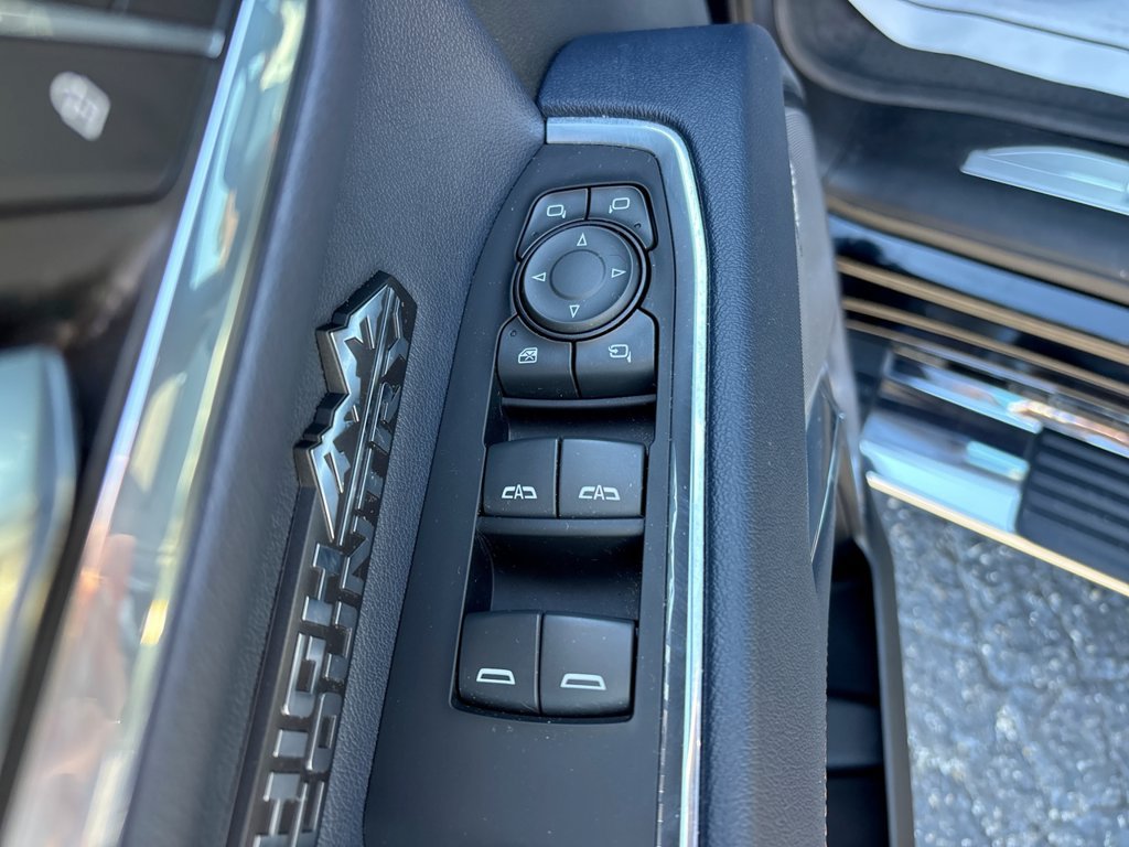 Used 2023 Chevrolet Silverado 1500 High Country w/ High Country Premium Package AWD/4WD image 28