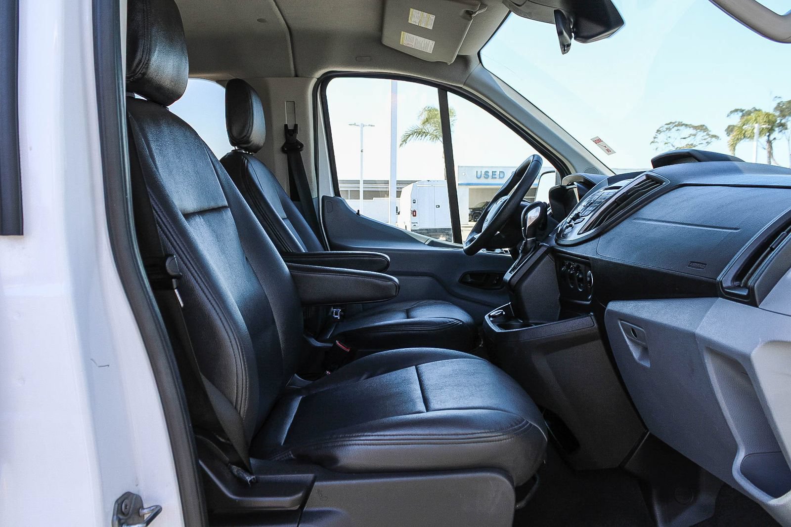 Used 2018 Ford Transit 350 XLT RWD image 16