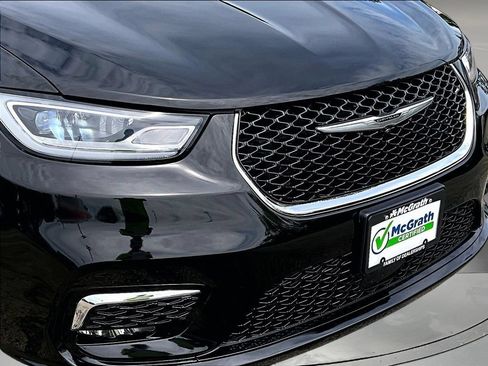 Used 2025 Chrysler Pacifica Select FWD image 35