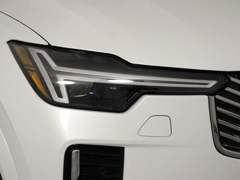 New 2026 Volvo XC90 B5 Plus w/ Protection Package image 14