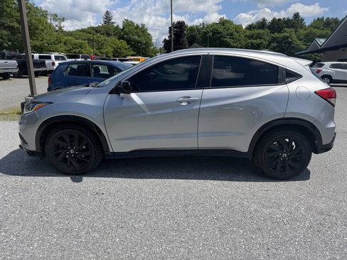 Used 2022 Honda HR-V Sport image 2