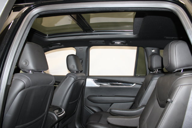 Used 2024 Cadillac XT6 Premium Luxury AWD/4WD image 8