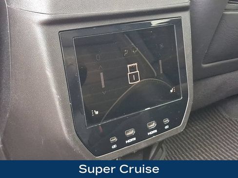 Used 2025 GMC Yukon Denali Ultimate AWD/4WD image 19