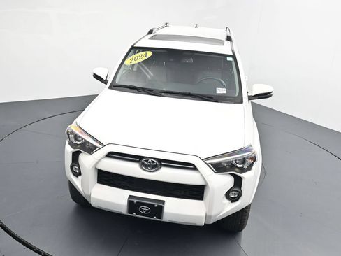 Used 2024 Toyota 4Runner SR5 Premium w/ Moonroof Package AWD/4WD image 11