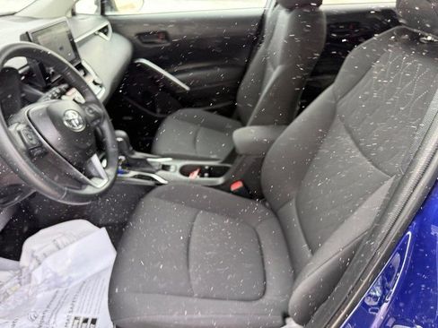 Used 2025 Toyota Corolla Cross LE image 15