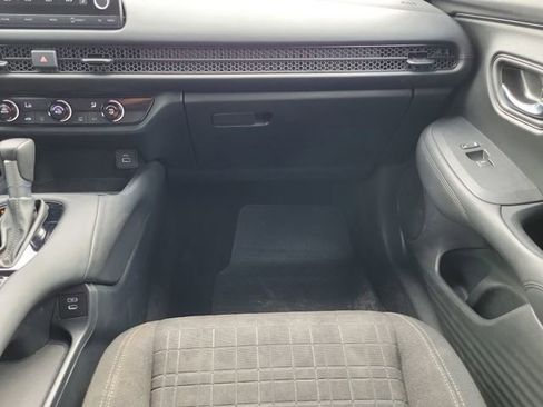Used 2024 Honda HR-V LX image 13