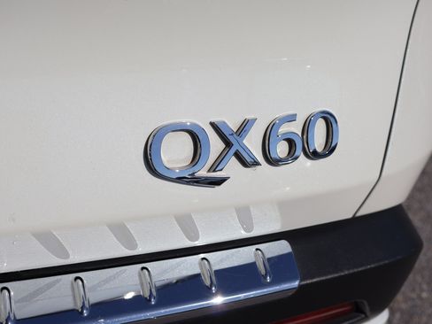 Certified 2023 INFINITI QX60 Luxe w/ Cargo Package image 9