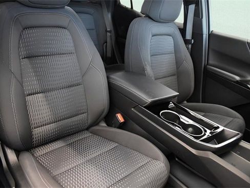 Used 2025 Chevrolet Equinox LT image 6