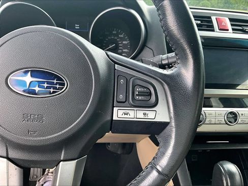 Used 2017 Subaru Outback 2.5i Limited AWD/4WD image 19