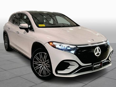 Used 2023 Mercedes-Benz EQS 580 4MATIC SUV image 3