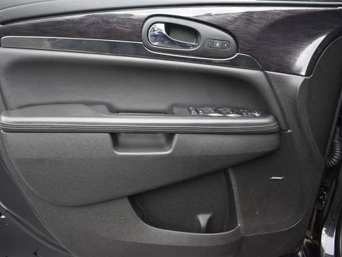 Used 2017 Buick Enclave Premium w/ Experience Buick Package image 9