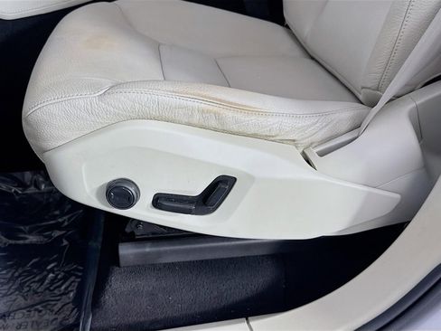 Used 2021 Volvo XC90 T6 Momentum w/ Protection Package Premier image 22