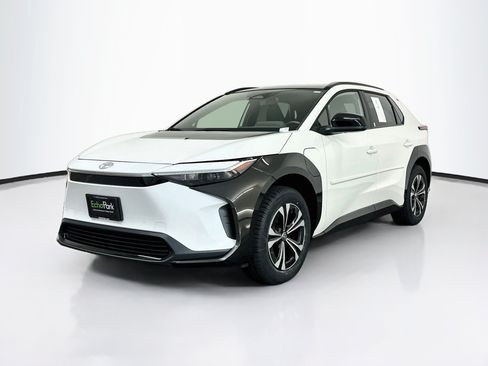 Used 2023 Toyota bZ4X AWD w/ Weather Package image 3