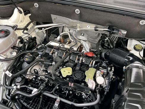 Used 2024 Volkswagen Atlas SE image 30