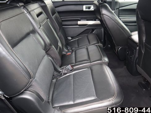 Used 2022 Ford Explorer Limited image 31