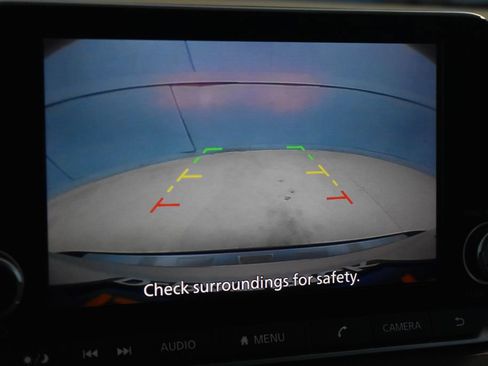 Used 2023 Nissan Rogue SV image 11