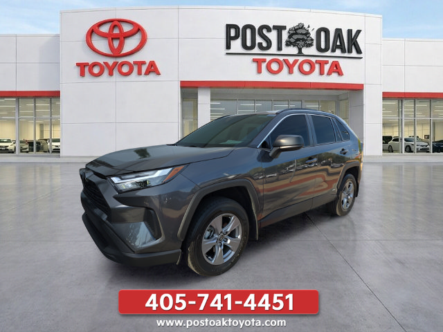 Used 2025 Toyota RAV4 LE AWD/4WD image 2