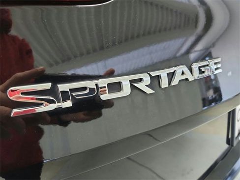 Used 2021 Kia Sportage LX image 26