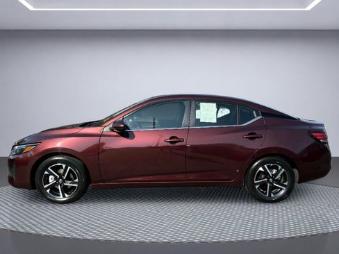 Used 2025 Nissan Sentra SV FWD image 3