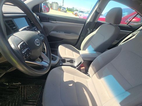 Used 2020 Hyundai Elantra SEL FWD image 5