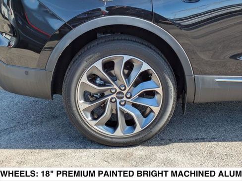 Used 2022 Lincoln Nautilus Reserve image 9