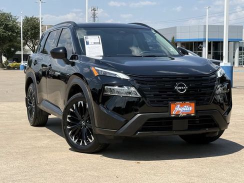 Used 2026 Nissan Rogue Dark Armor FWD image 3
