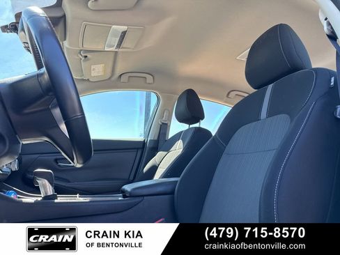 Used 2022 Nissan Sentra SV w/ Lighting Package image 15