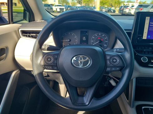 Used 2023 Toyota Corolla Cross L FWD image 16