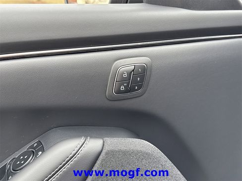 Certified 2025 Ford Mustang Mach-E Premium image 20