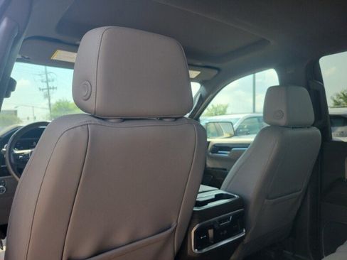 Used 2024 GMC Sierra 1500 SLT w/ SLT Premium Plus Package RWD image 25