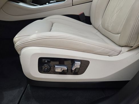 Certified 2024 BMW X5 xDrive40i w/ Premium Package AWD/4WD image 17
