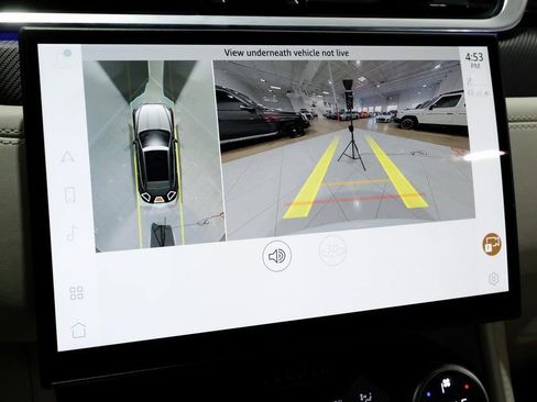 Used 2023 Jaguar F-PACE SVR image 18