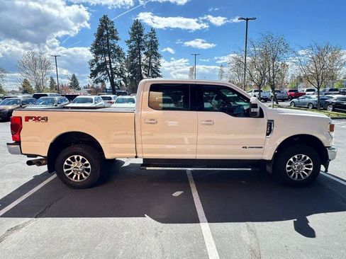 Used 2020 Ford F350 Lariat w/ Lariat Value Package AWD/4WD image 6