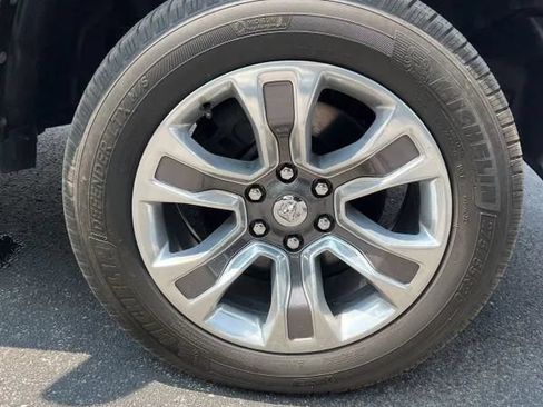 Used 2019 RAM 1500 Limited AWD/4WD image 17