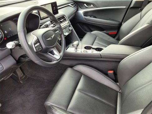 Used 2025 Genesis G70 2.5T image 14