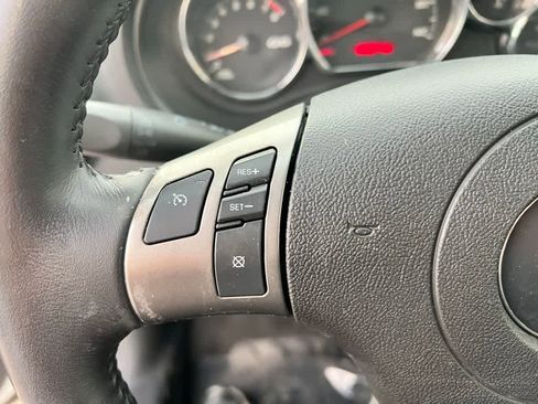 Used 2009 Pontiac G6 Sedan w/ Preferred Package image 25