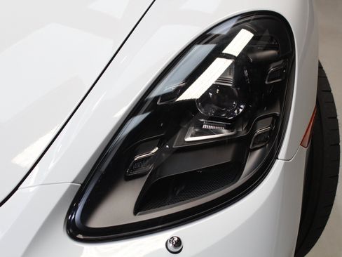 Used 2021 Porsche 718 Boxster w/ Premium Package RWD image 14