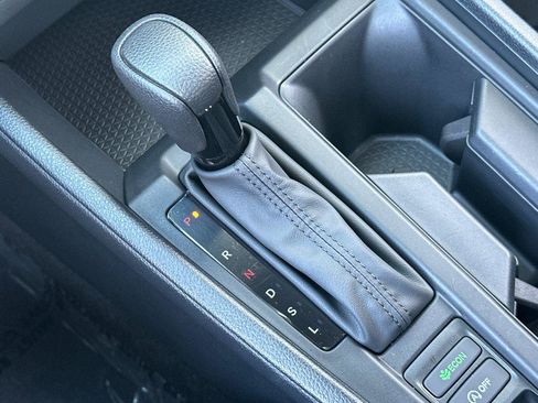 Certified 2025 Honda Accord LX image 19