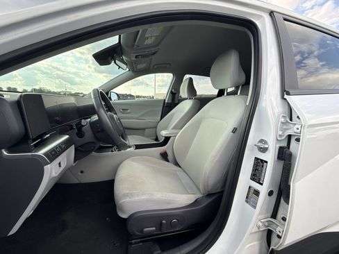 Certified 2024 Hyundai Kona SEL AWD/4WD image 13