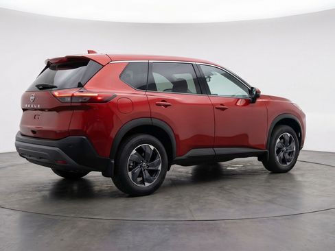 Used 2025 Nissan Rogue SV image 9