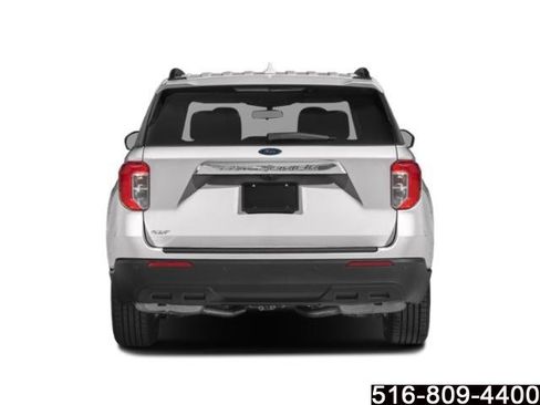 Used 2023 Ford Explorer XLT AWD/4WD image 6