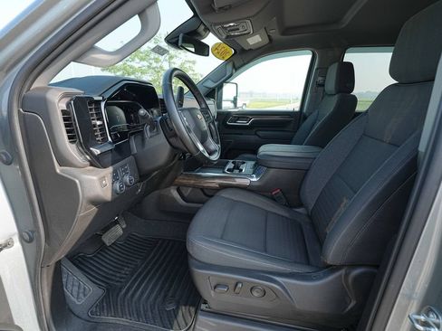 Used 2024 Chevrolet Silverado 2500 LT w/ Safety Package AWD/4WD image 16