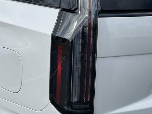 Certified 2025 Cadillac Escalade Sport Platinum image 10
