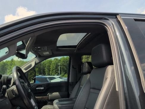 Used 2022 GMC Sierra 2500 Denali w/ Denali Ultimate Package AWD/4WD image 9