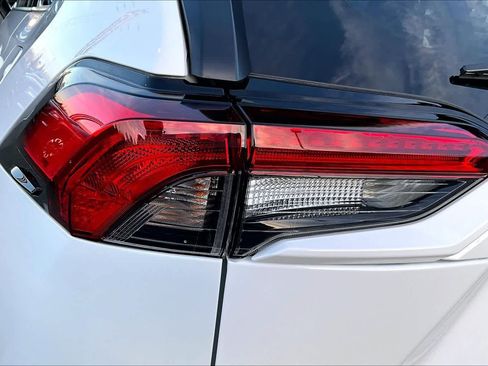 Used 2025 Toyota RAV4 LE image 32