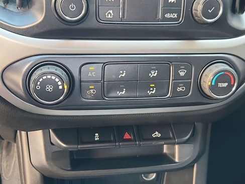 Used 2020 Chevrolet Colorado LT RWD image 34