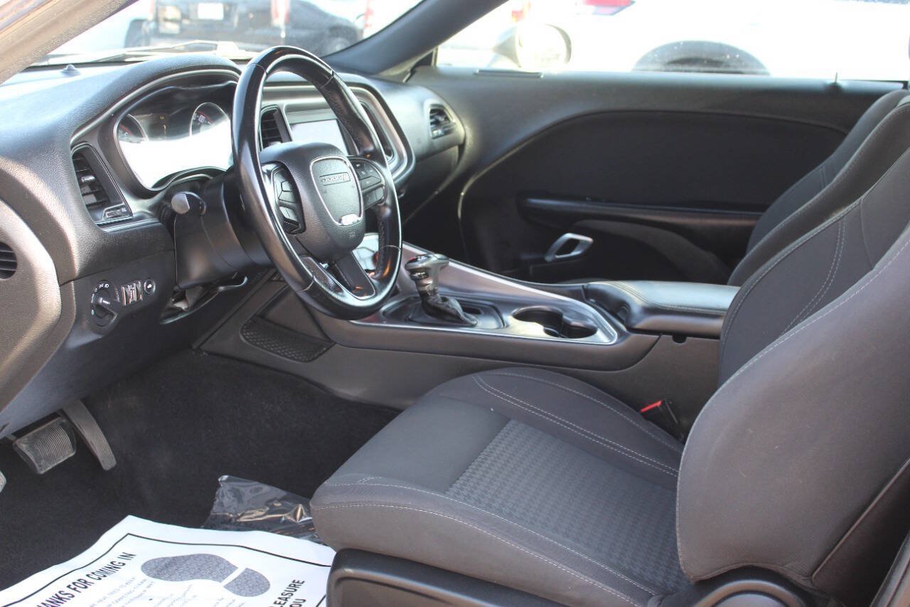 Used 2019 Dodge Challenger SXT AWD/4WD image 14